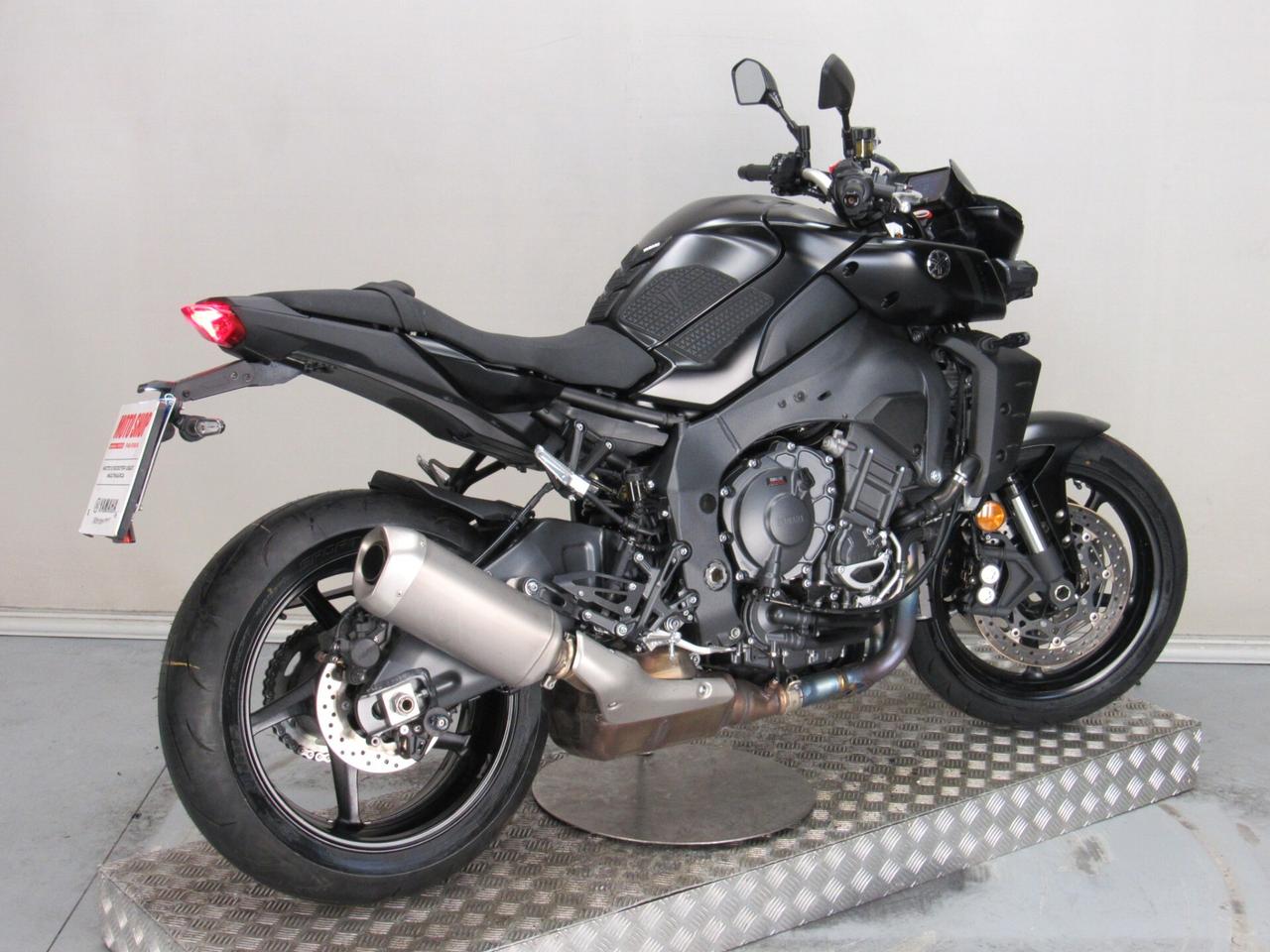 Yamaha MT-10 ABS TECH BLACK