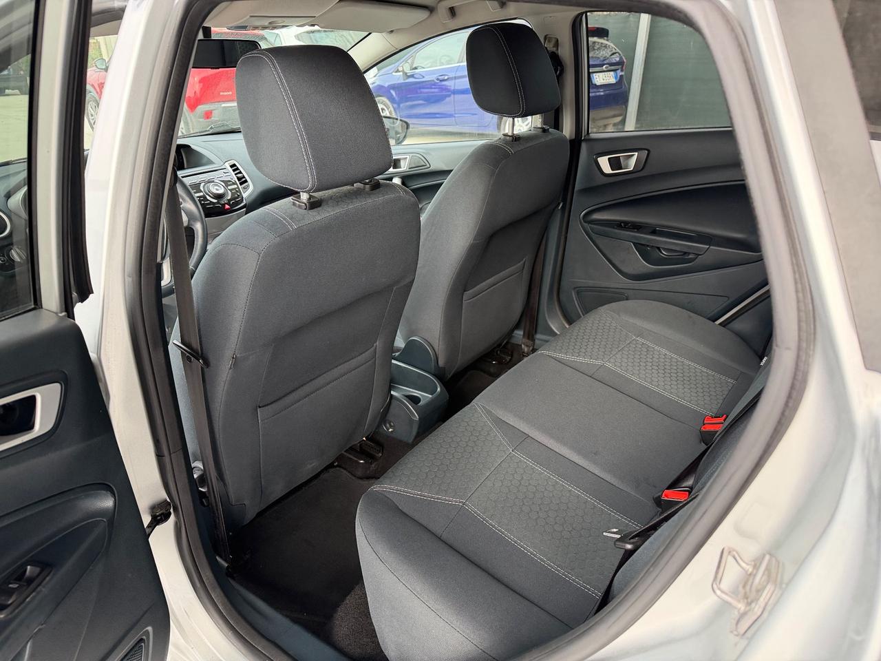 Ford Fiesta 1.4 TDCi 70CV 5 porte Titanium