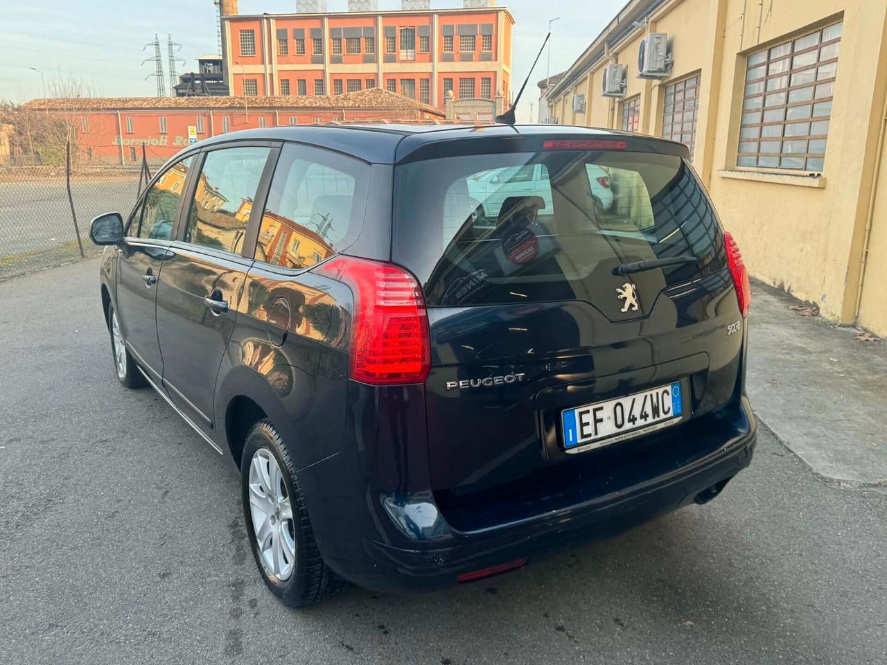 Peugeot 5008 Anno 2011 1.6 Diesel 82 KW