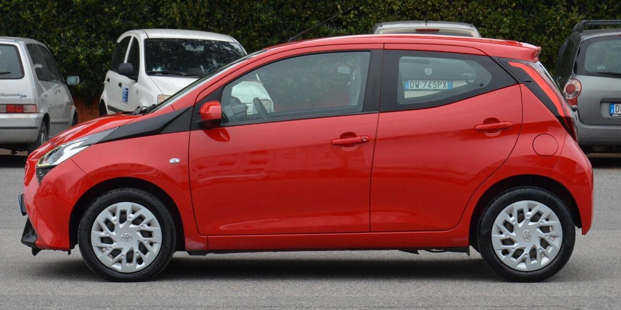 Toyota Aygo 1.0 VVT-i 72 CV 5 porte x-clusiv