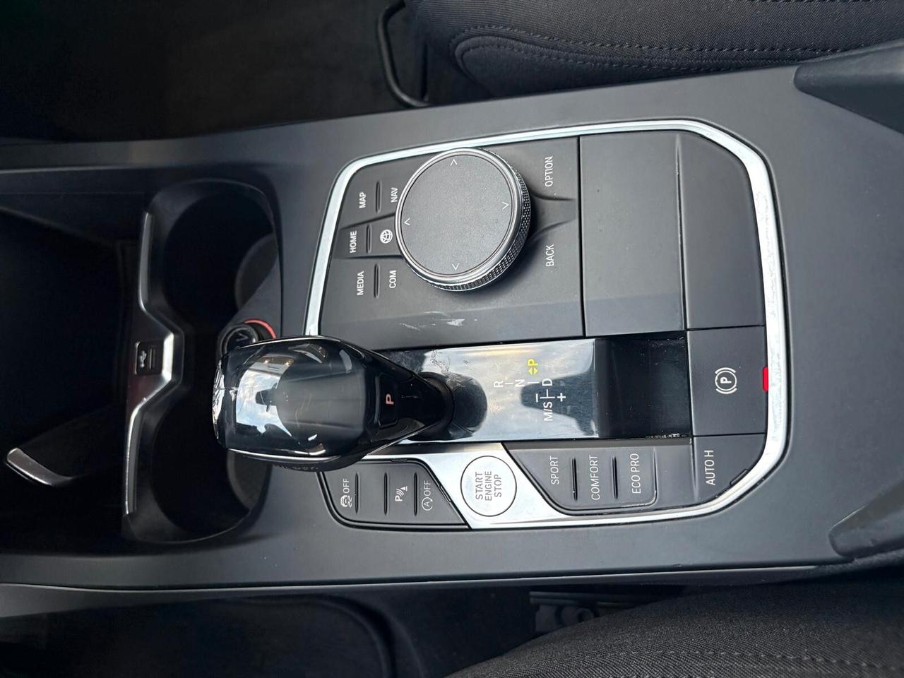 Bmw 116 116d 5p. Business Advantage