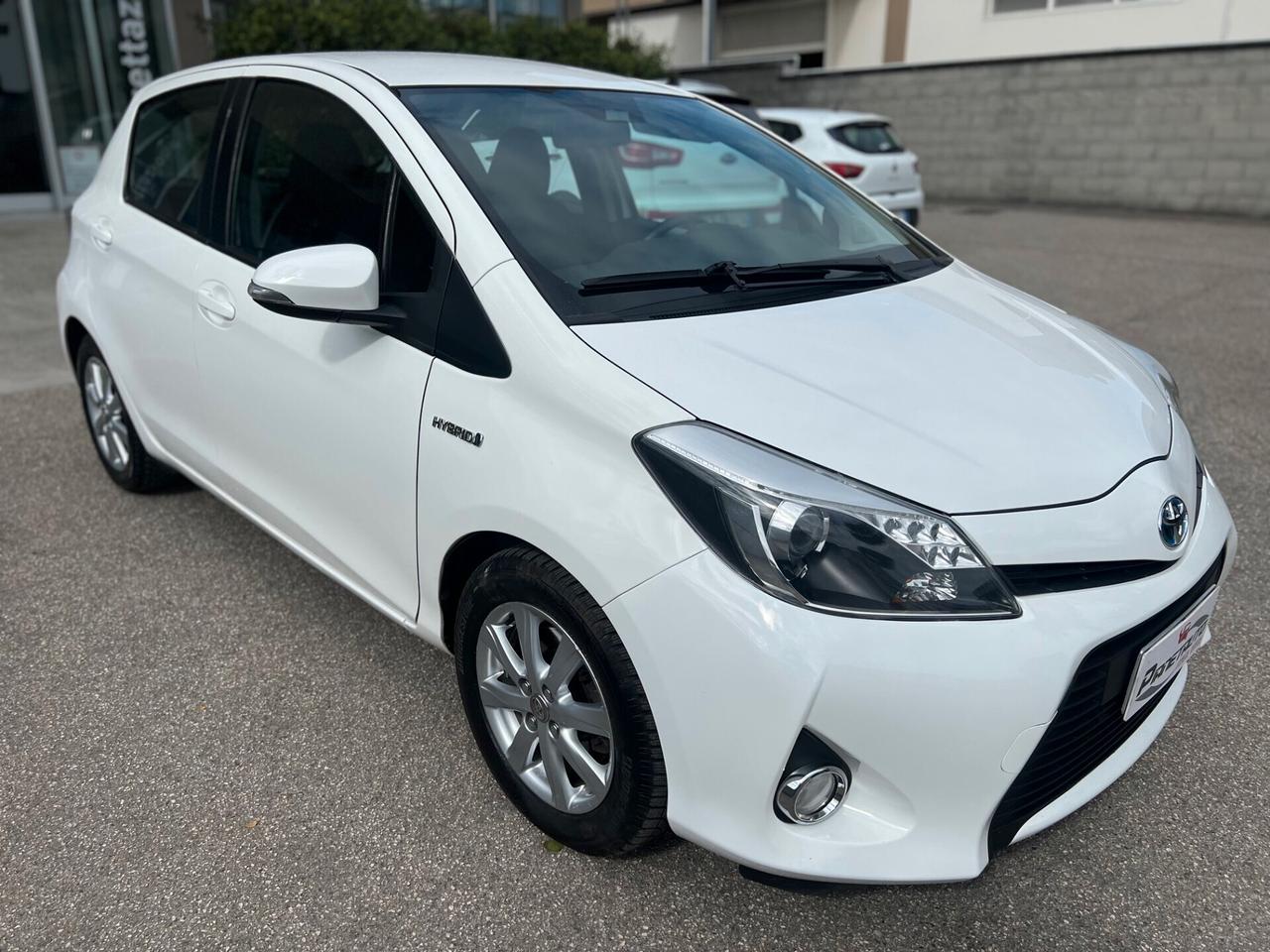 Toyota Yaris 5pt 1.5h 75cv Active OK NEOPAT. TELCLIMA/CAMERA