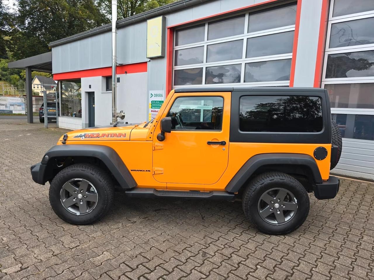 Jeep Wrangler Tettuccio rigido 2.8 CRDI Mountain