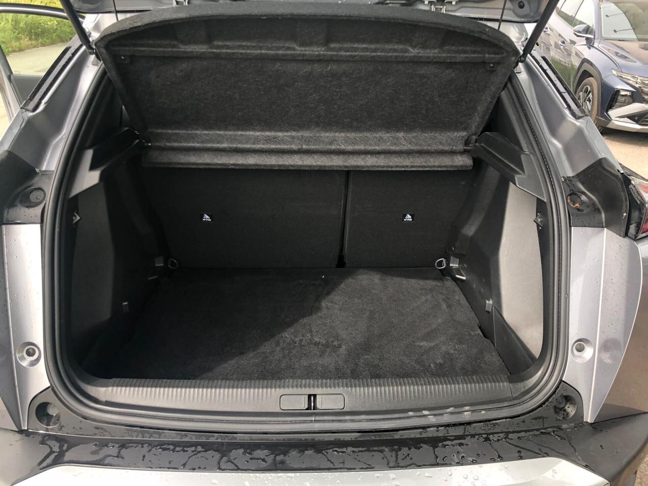 Peugeot 2008 BlueHDi 130 S&S EAT8 Allure Pack