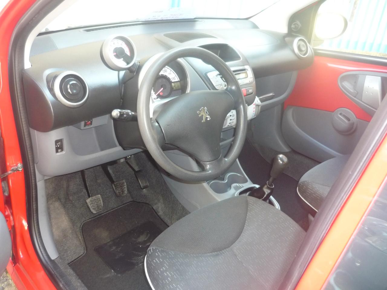 Peugeot 107 1.0 68CV 5p. Plaisir