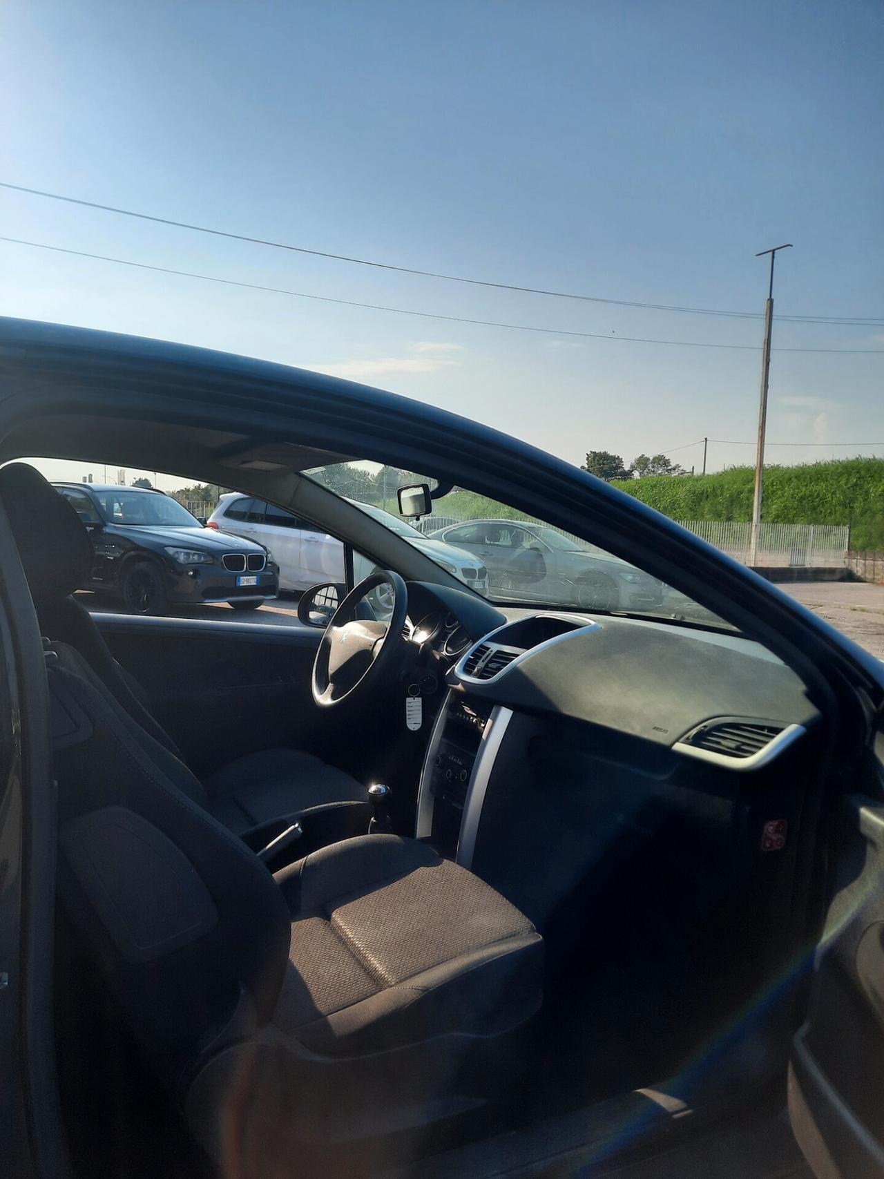 Peugeot 207 1.4 HDi 70CV 3p. OK NEOPATENTATI