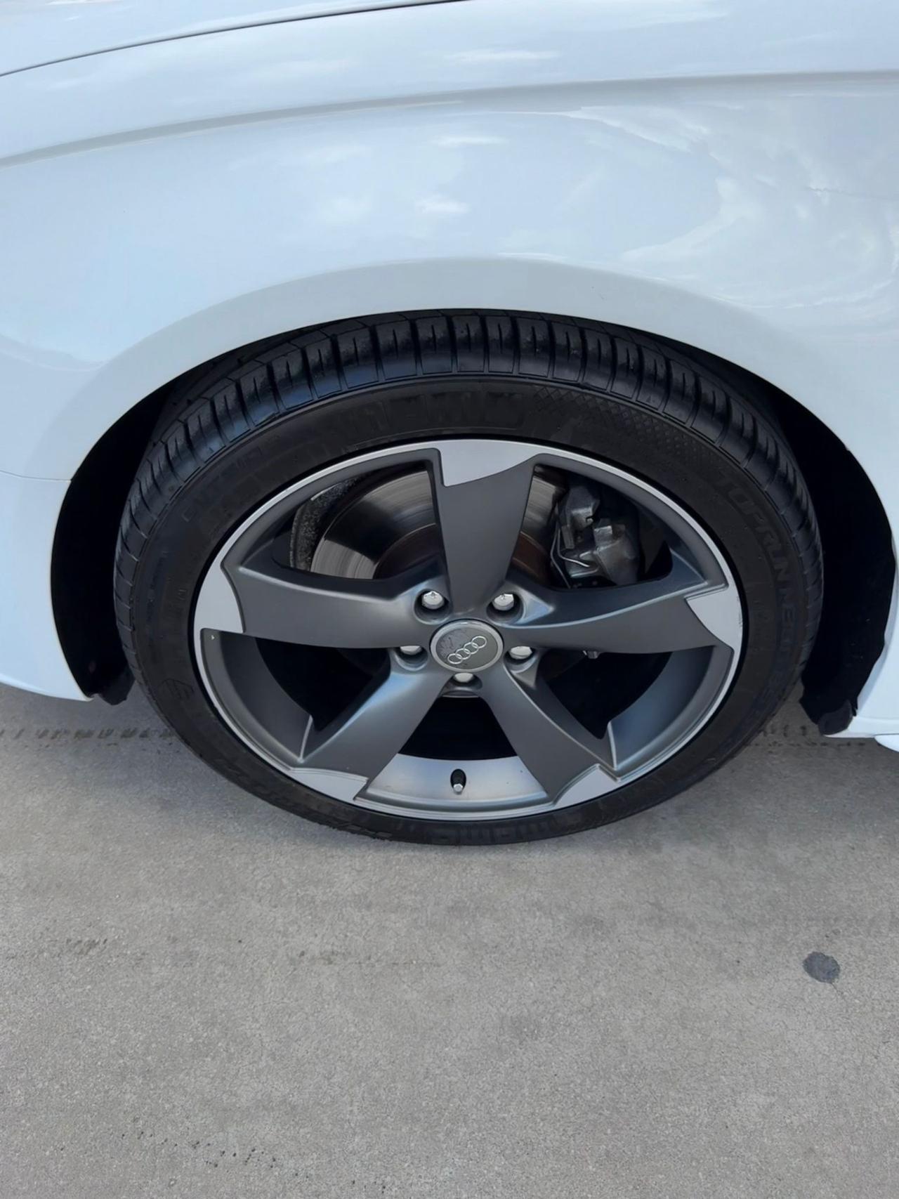 Audi A4 Avant 2.0 TDI 143CV F.AP.