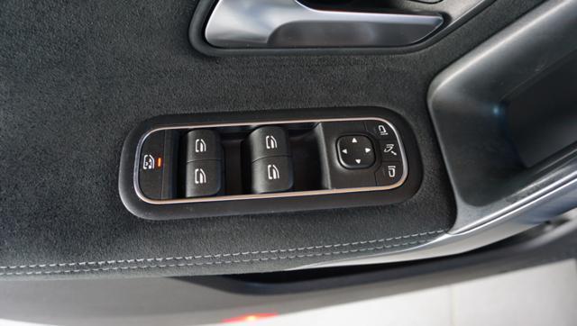 MERCEDES-BENZ CLA 200 d Automatic Shooting Brake Premium AMG Line