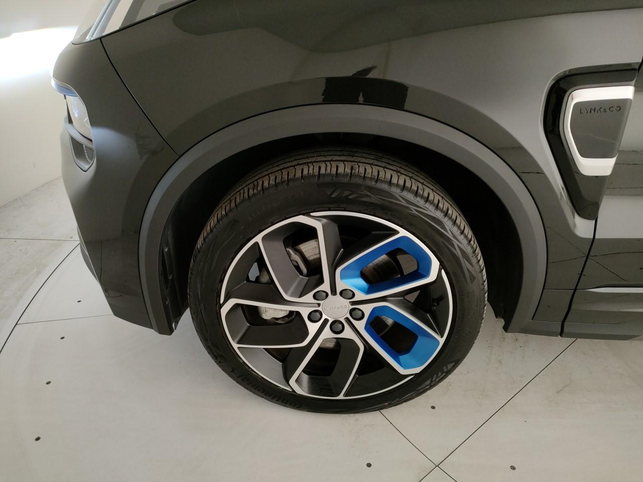 Lynk & Co 01 1.5 td phev auto