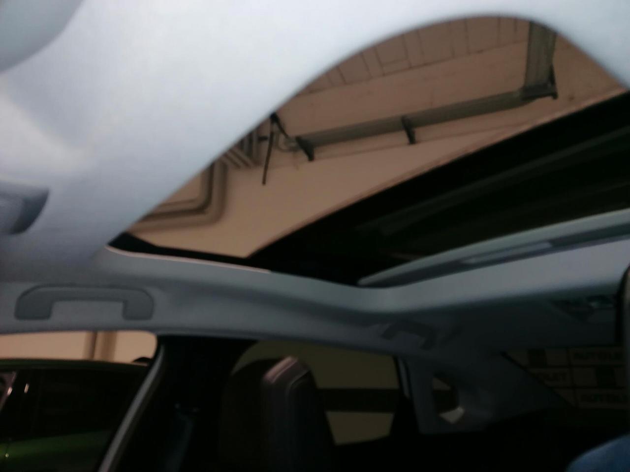 Citroen C4 X e-C4 X motore elettrico 136 CV Shine