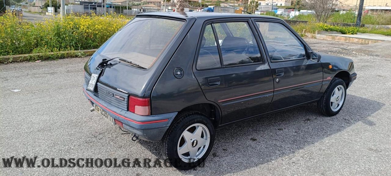 Peugeot 205 954 5 porte Look