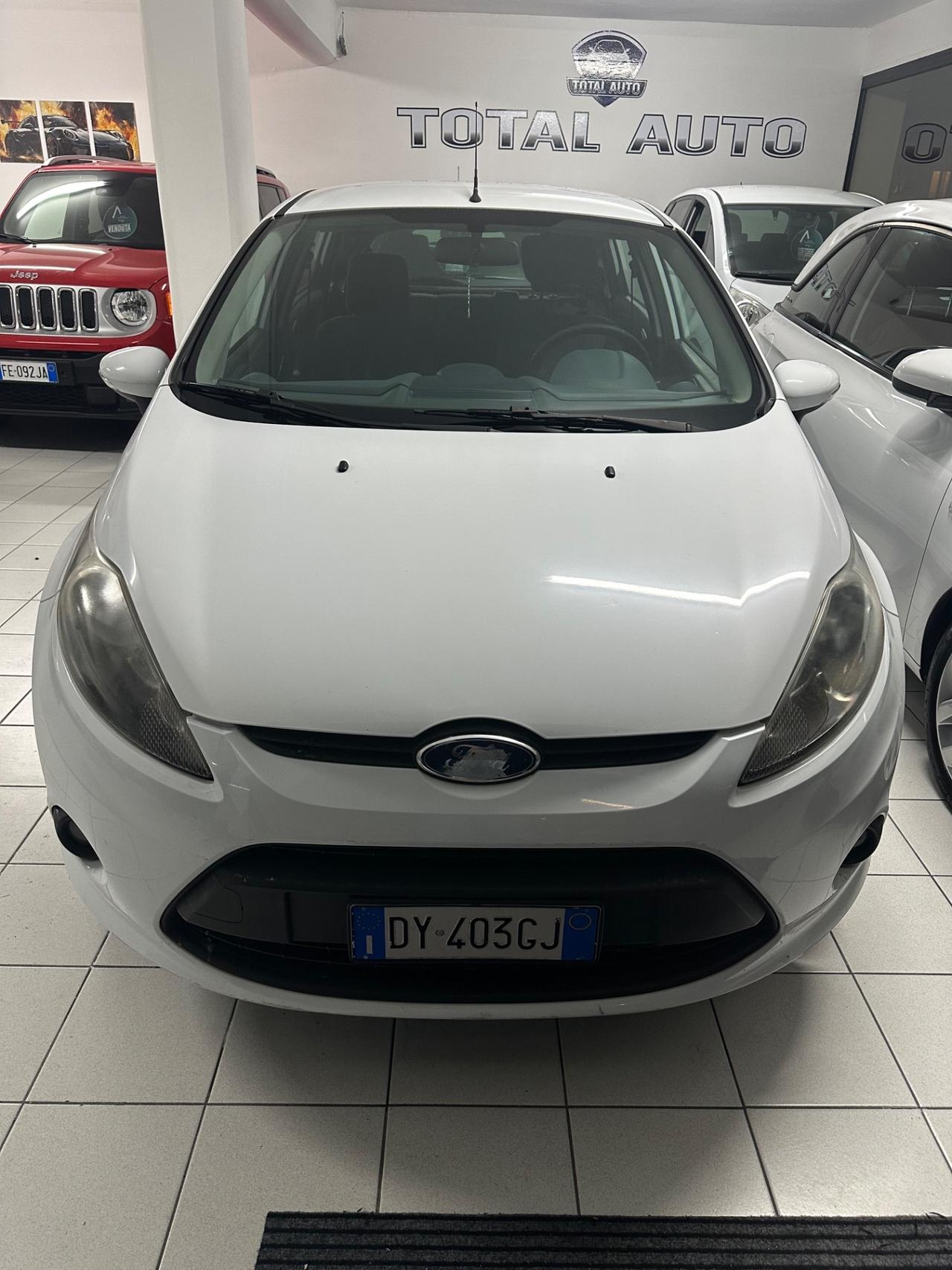 Ford Fiesta 1.4 5 porte Bz.- GPL Titanium