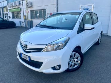 Toyota Yaris 1.0benz 2013 92.000km perfetta