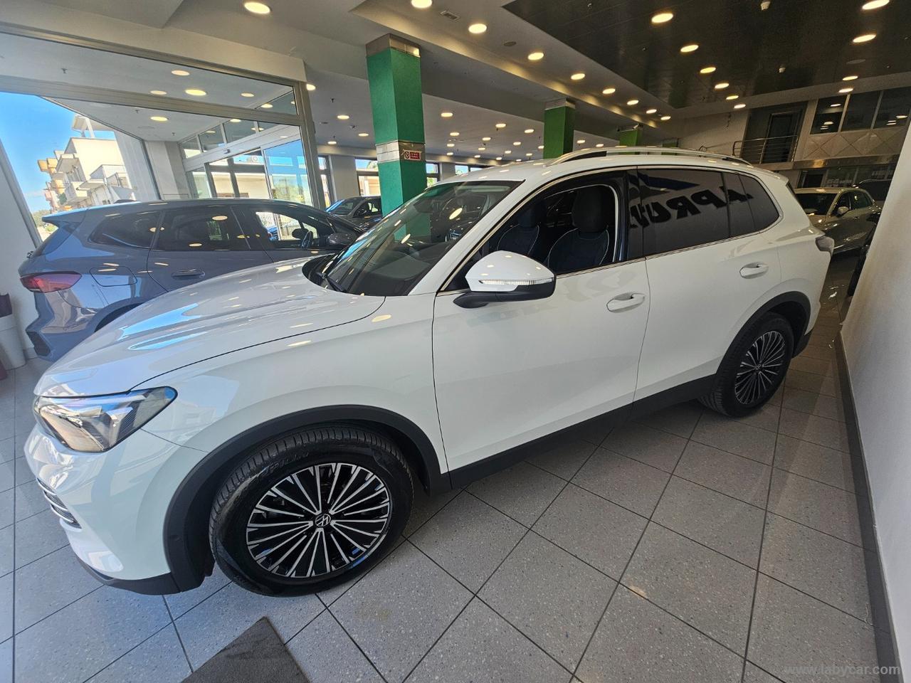 VOLKSWAGEN Tiguan 2.0 TDI 150 CV DSG Elegance