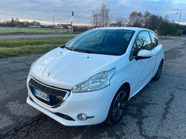 Peugeot 208 1.4 HDi 68 CV 3 porte Allure