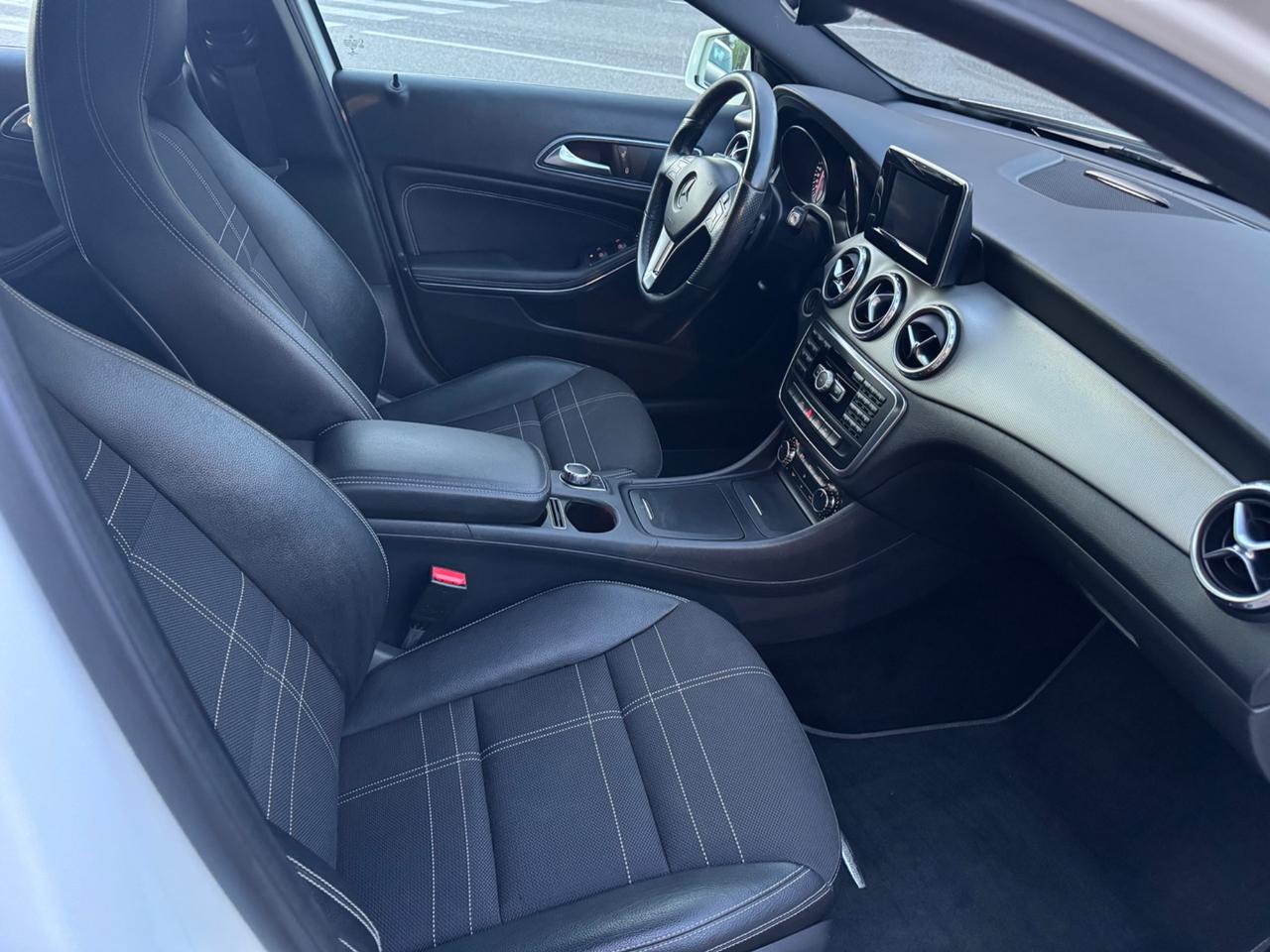 Mercedes-benz GLA 200 CDI Automatic Sport