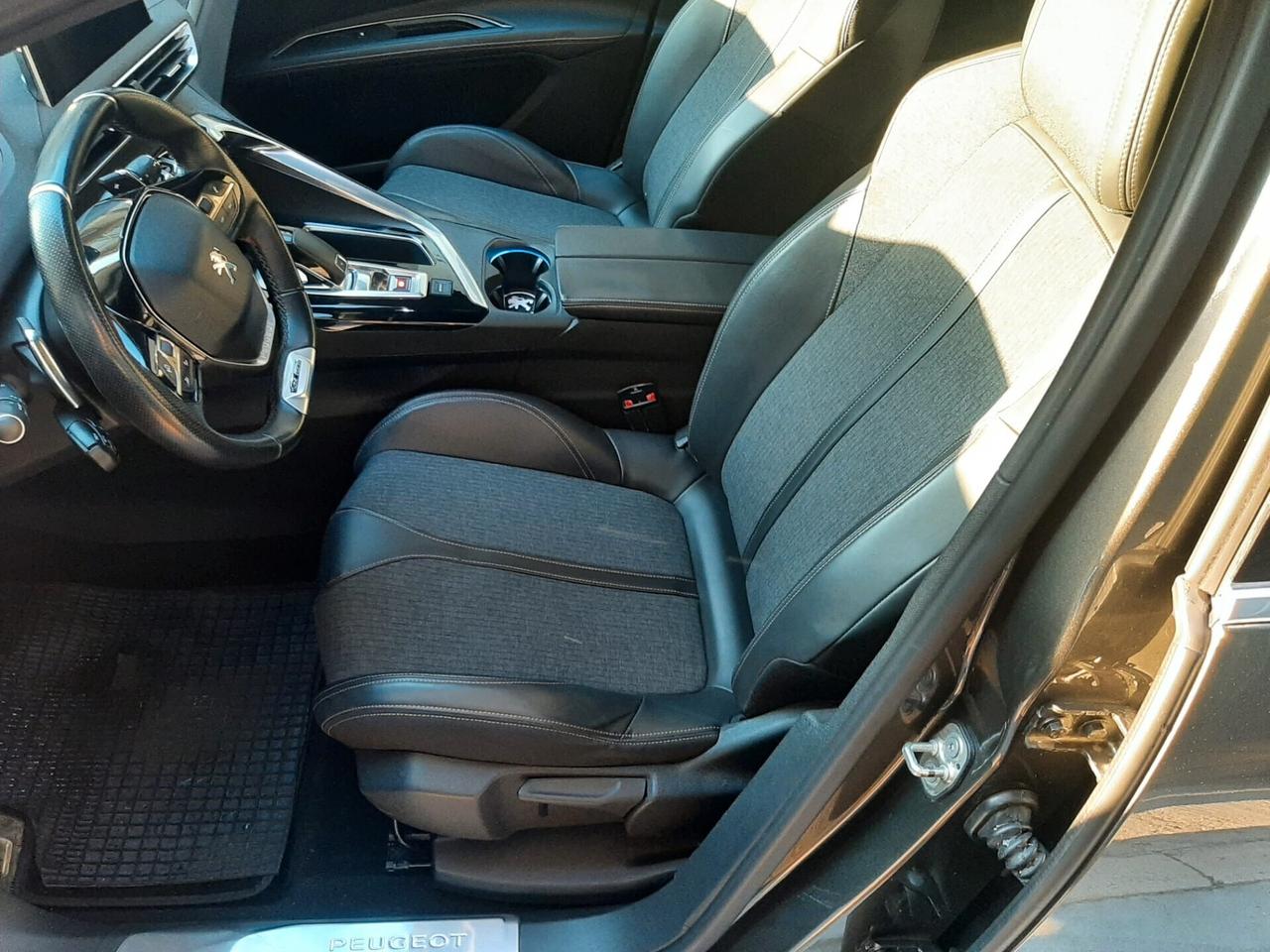 Peugeot 3008 BlueHDi 130CV GT-LINE