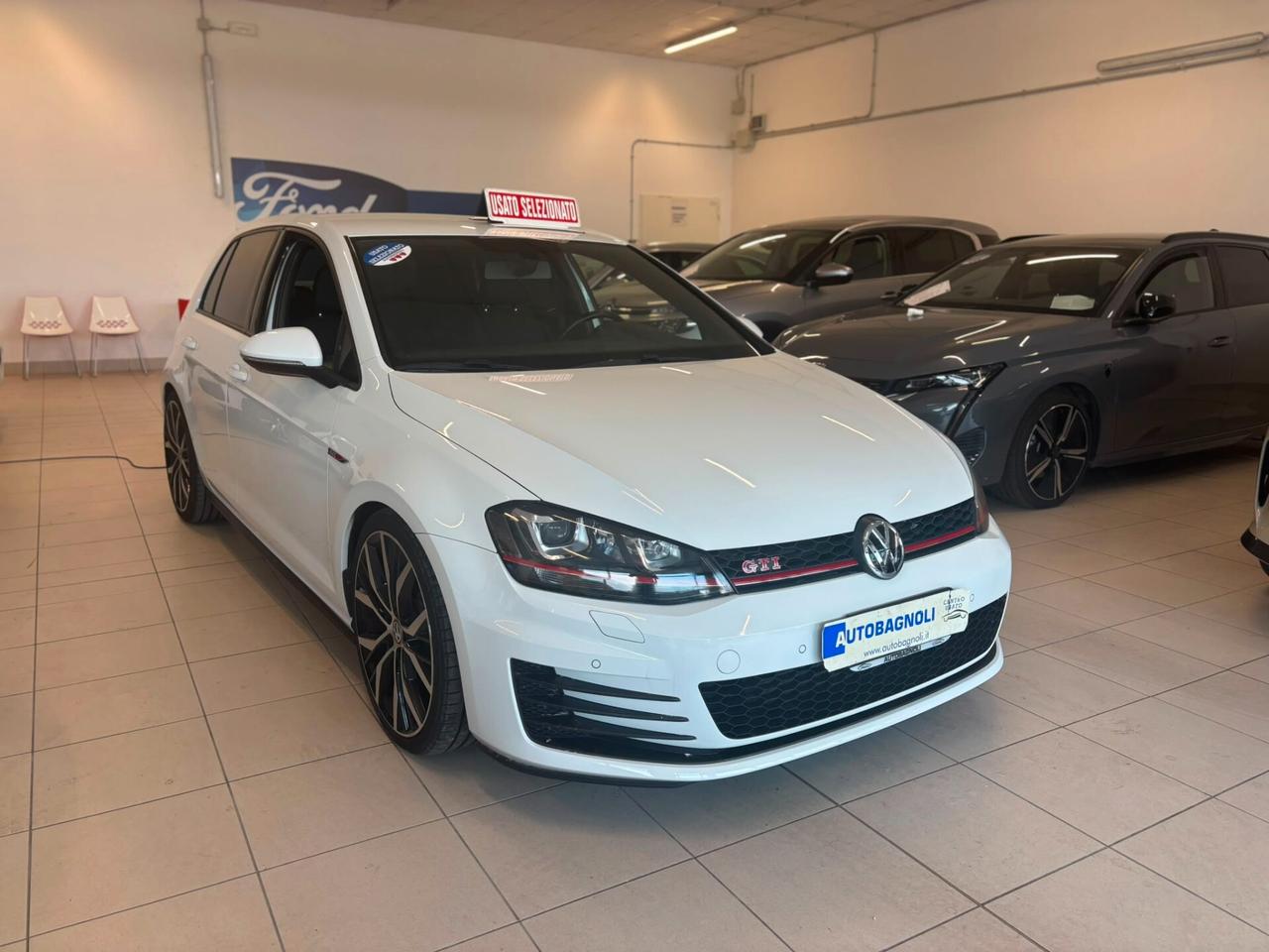 Volkswagen Golf GTI Performance 2.0 TSI 230 CV DSG 5p.
