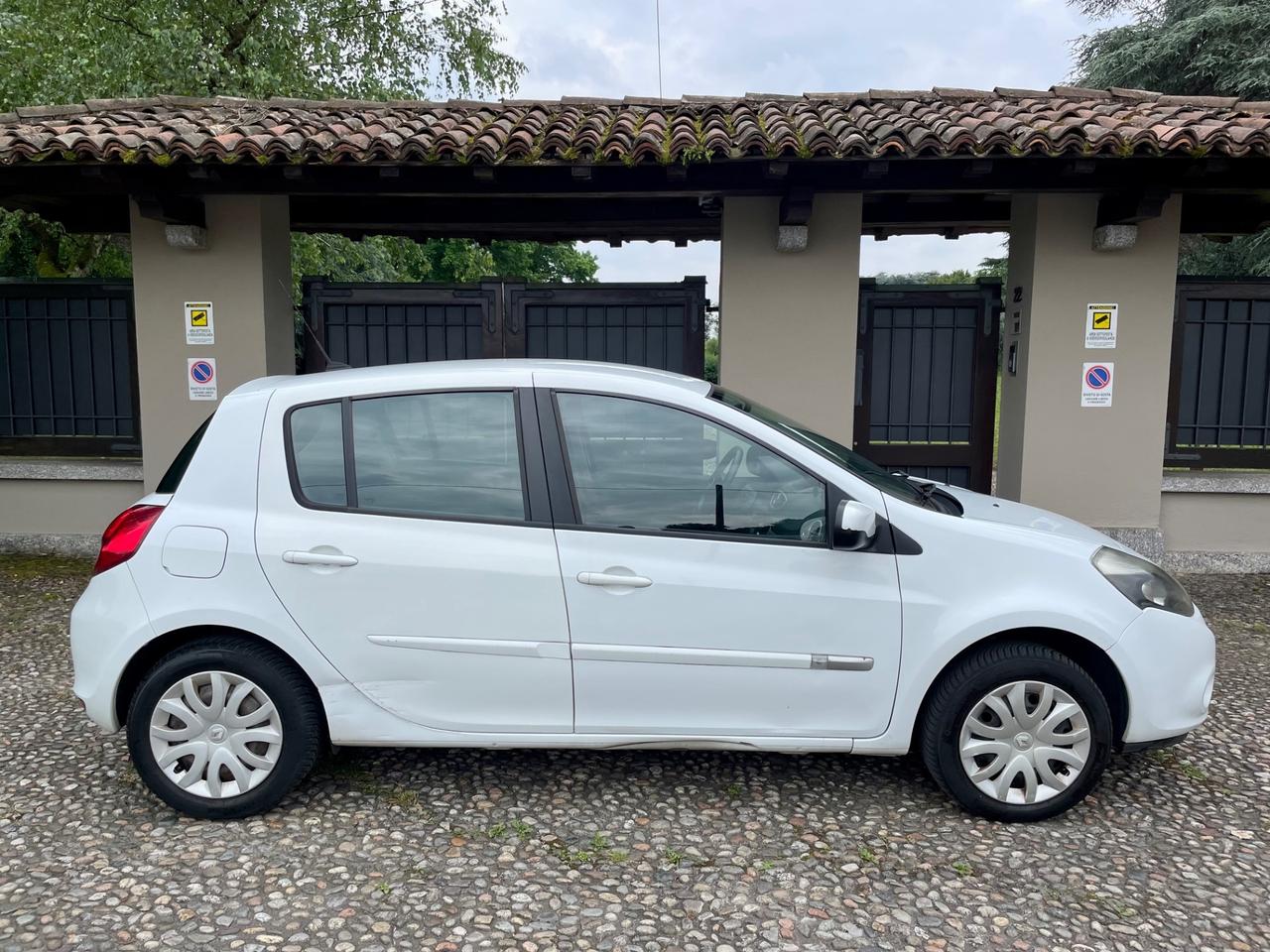 Renault Clio 1.2 16V 5 porte *NEOPATENTATI*