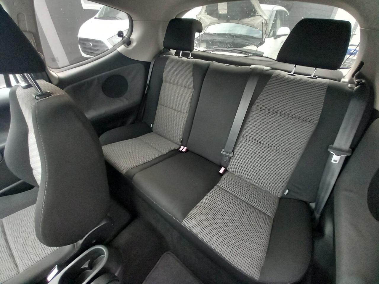 PEUGEOT 207 1,4 BENZINA- OK NEOPATENTATI