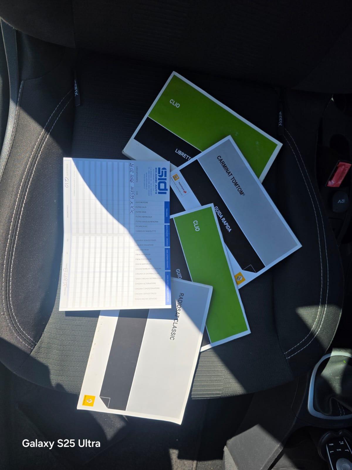 Renault Clio 1.2 16V 3 porte Luxe