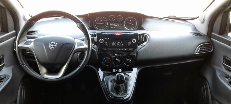 Lancia Ypsilon 1.2 69 CV 5 porte GPL Ecochic Silver