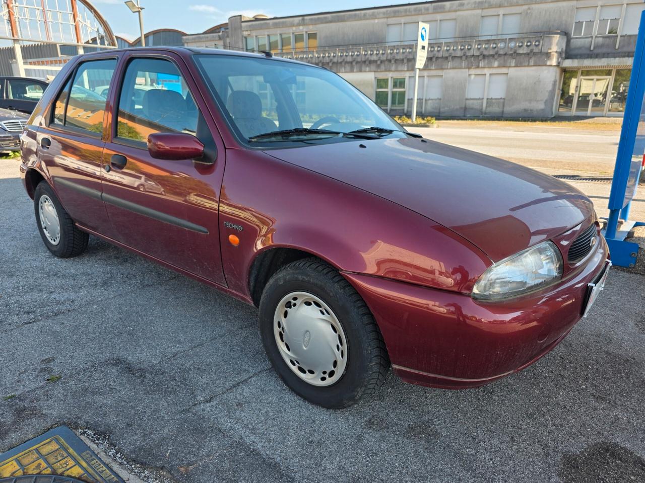 Ford Fiesta 1.2i 16V cat 5 porte Ghia con 150.000km Unicoproprietario