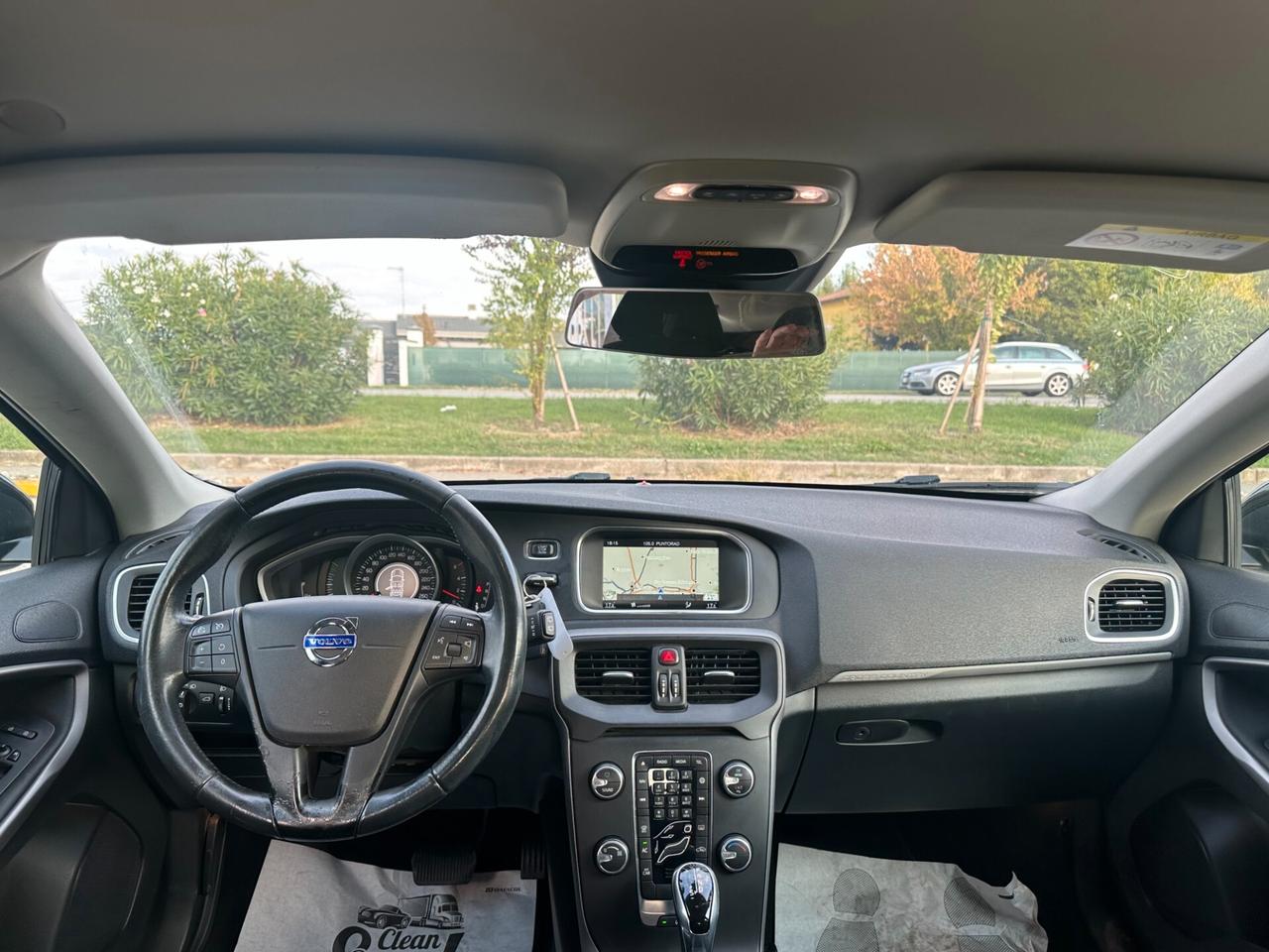 Volvo V40 Cross Country D4 Geartronic Momentum
