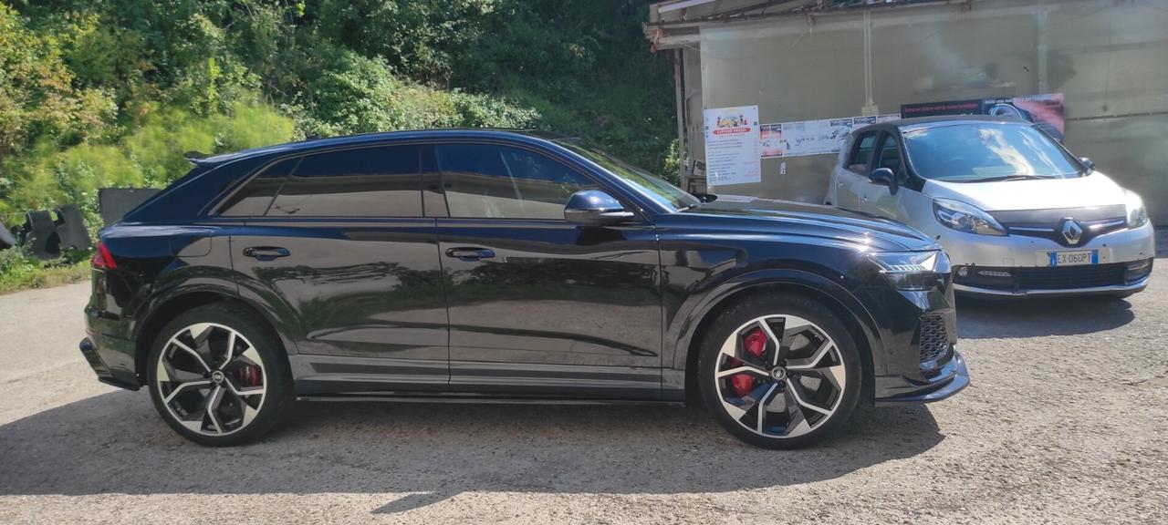 Audi Q8 RS TFSI V8 quattro tiptronic s line