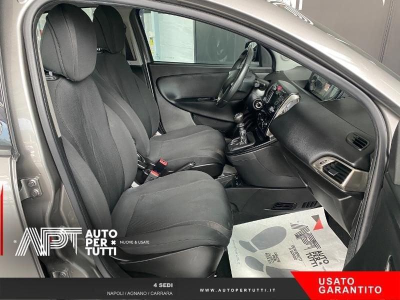 Lancia Ypsilon Ypsilon 1.0 hybrid Silver s&s 70cv