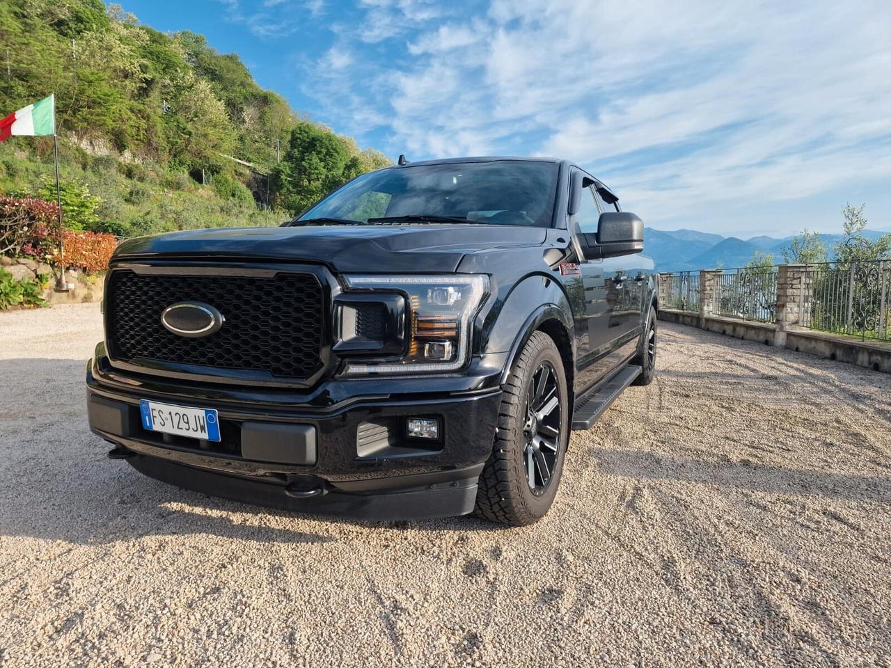 Ford F 150 Sport Crew Cab V8