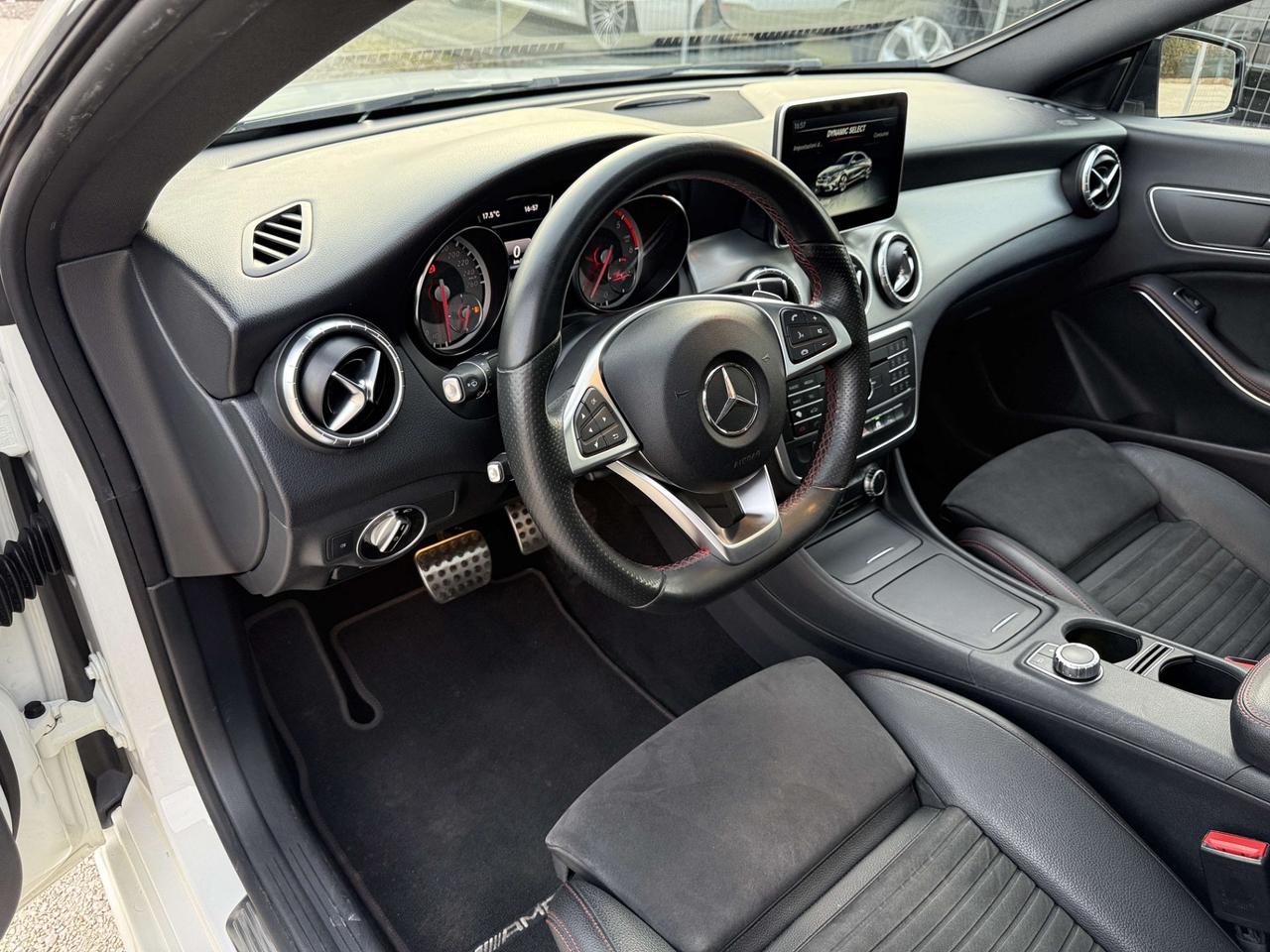 Mercedes-benz CLA 220 220d Premium plus AMG Navi+Tetto+Led+Pelle