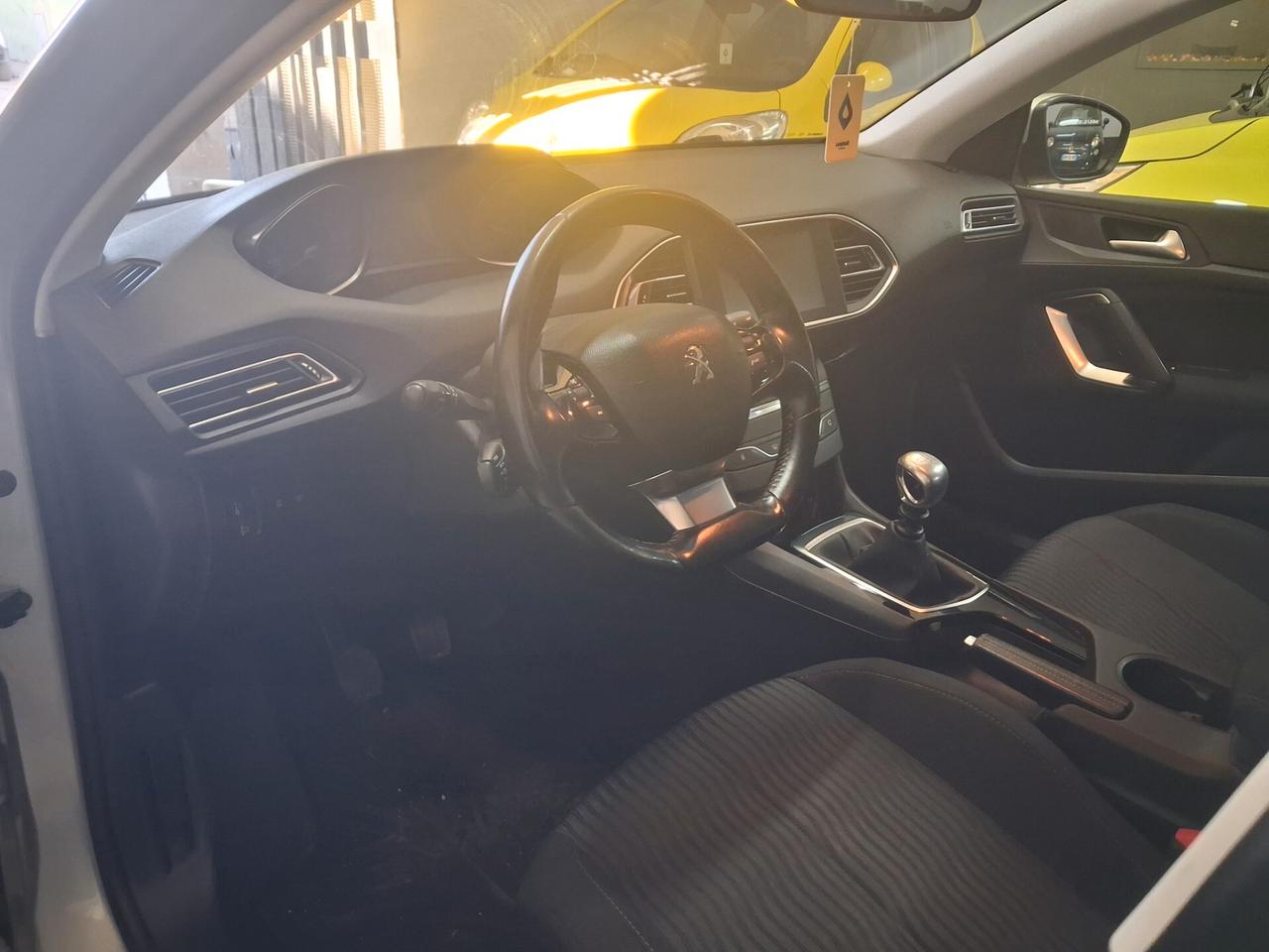 Peugeot 308 BlueHDi 120 S&S SW 1.6 unico prop 2016