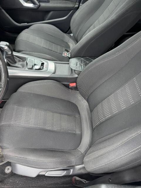 Peugeot 308 BlueHDi 120 S&S EAT6 SW Allure