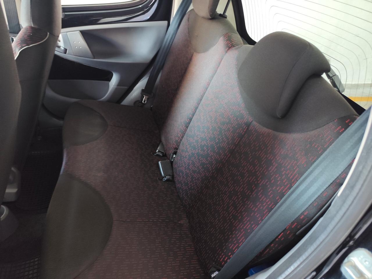 Peugeot 107 1.0 68CV 5p. Sweet Years