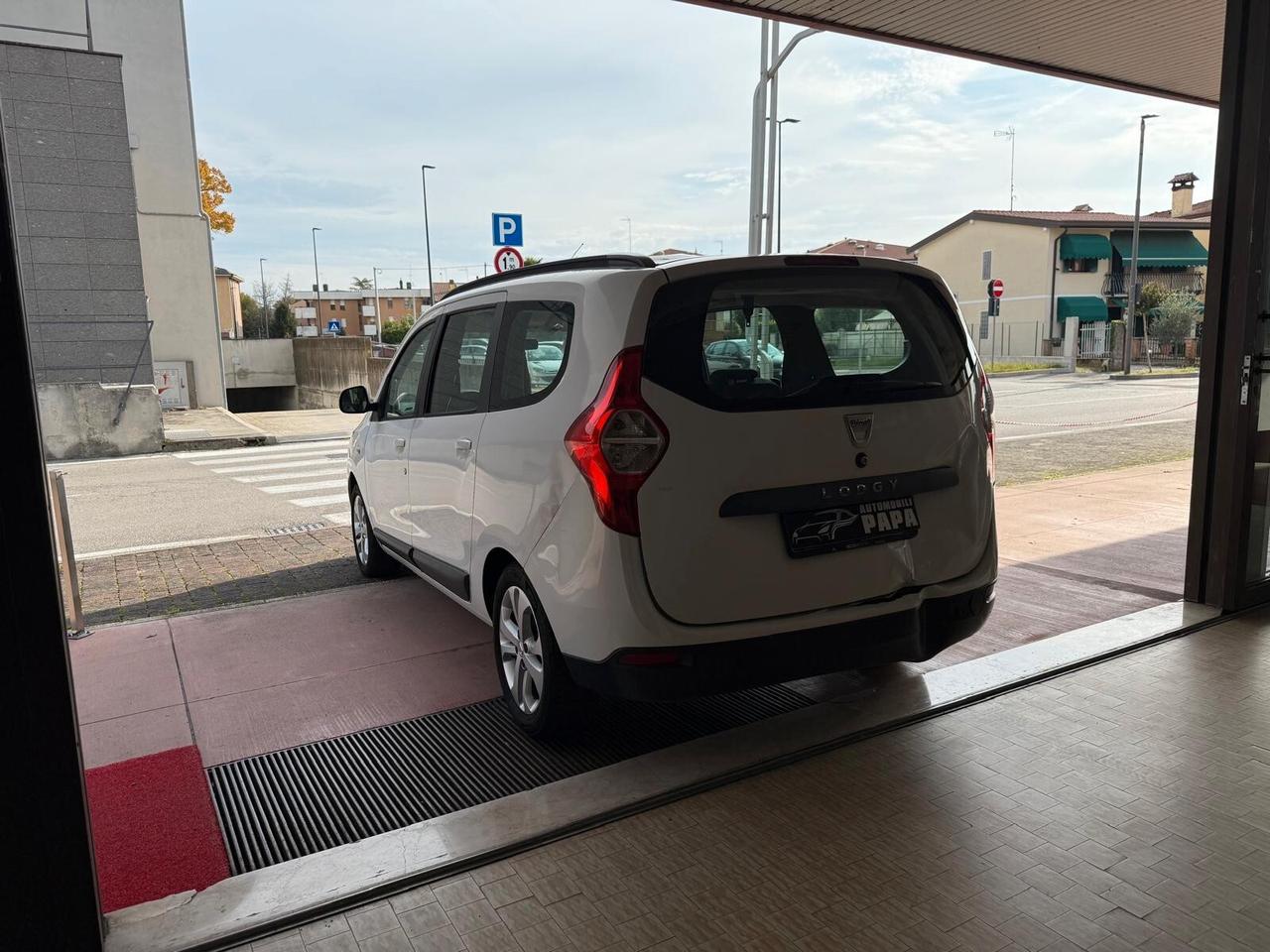 Dacia Lodgy 1.6 8V 85CV 5 posti Lauréate