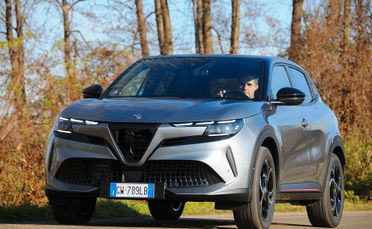 Alfa Romeo Altro ALFA ROMEO JUNIOR 1.2 136cv Hybrid eDCT6 Ibrida