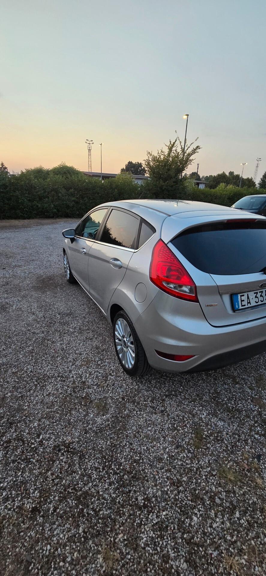 Ford Fiesta 1.4 tdci Titanium 5p