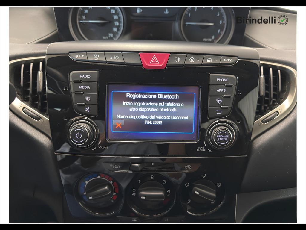 LANCIA Ypsilon 3ª serie - Ypsilon 1.2 69 CV 5 porte S&S Gold