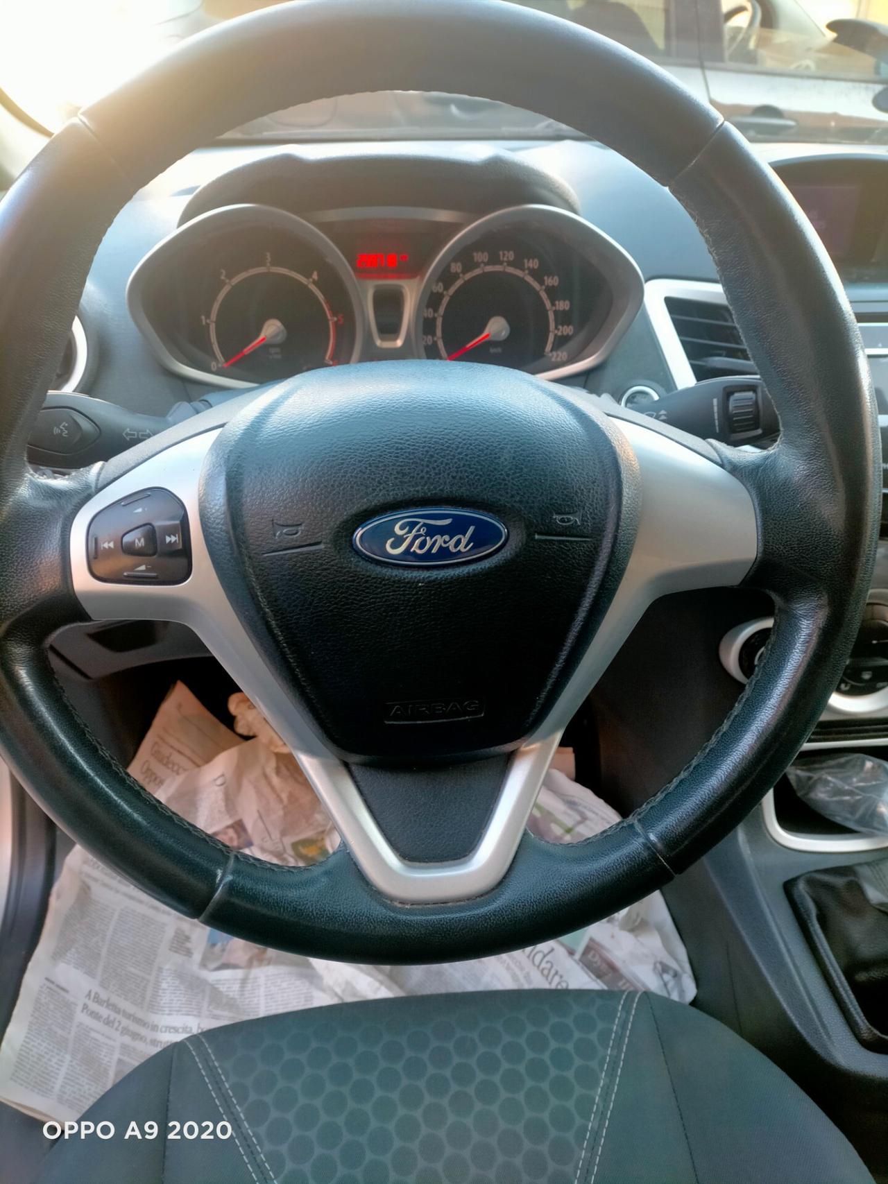 Ford Fiesta 1.4 TDCi 70CV 5 porte Titanium