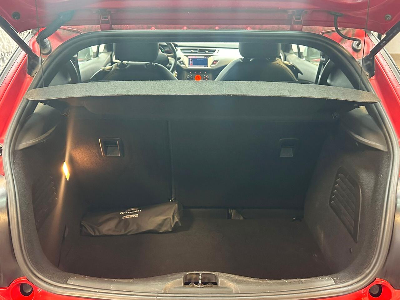 Ds DS3 3 1.4 HDi 70 Just Black