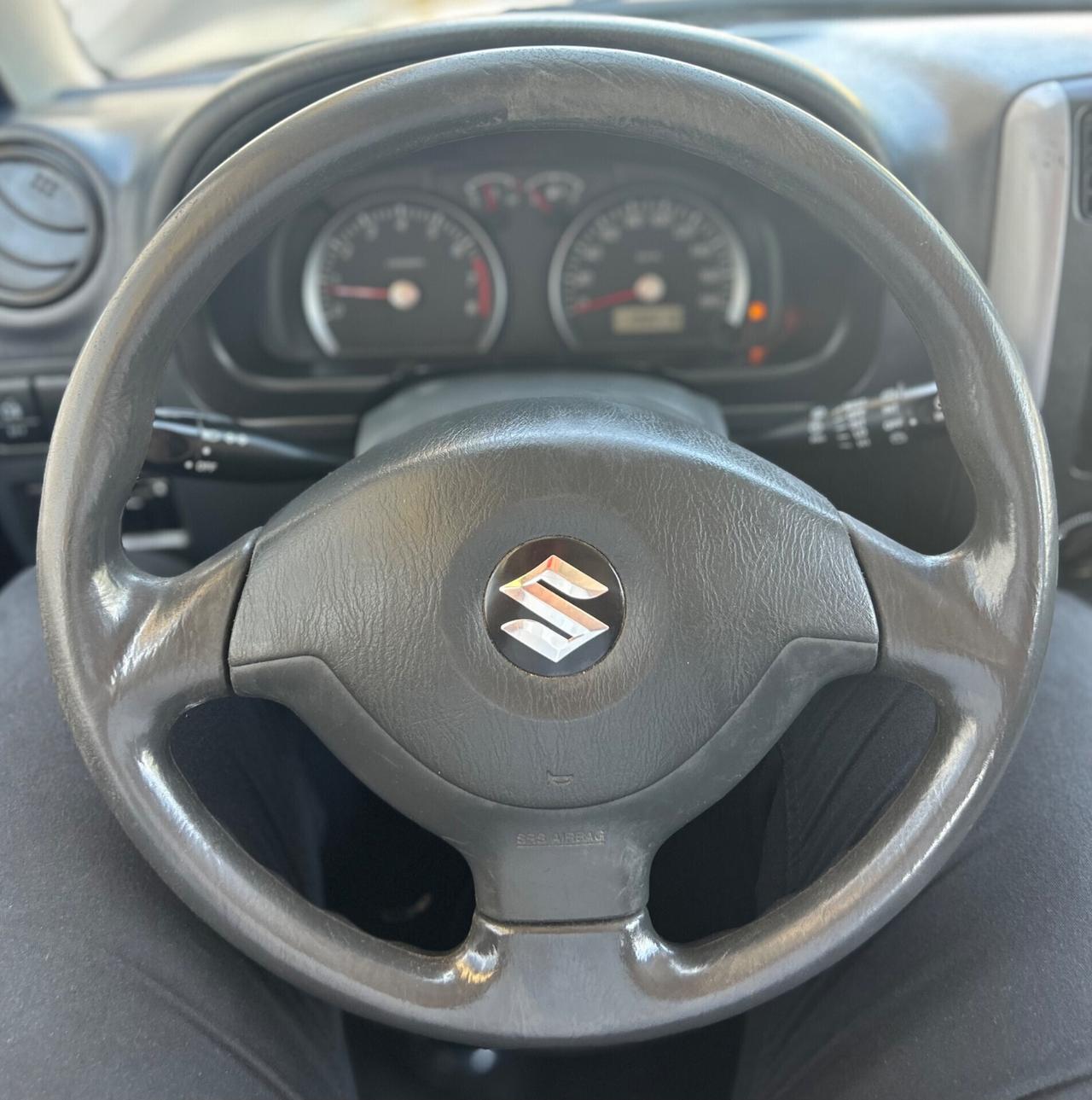 Suzuki Jimny 1.3i 4WD Special Neopatentati 2011