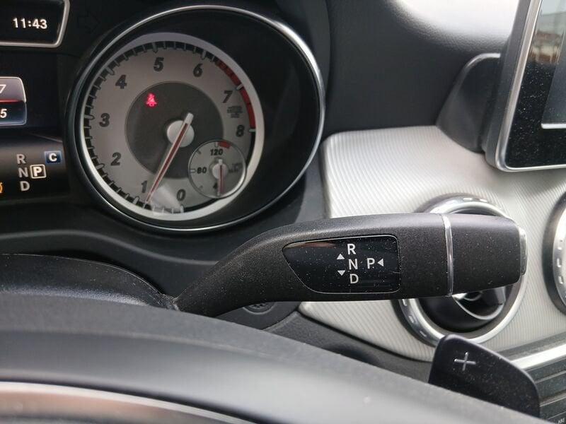 Mercedes-Benz GLA GLA 200 Premium auto