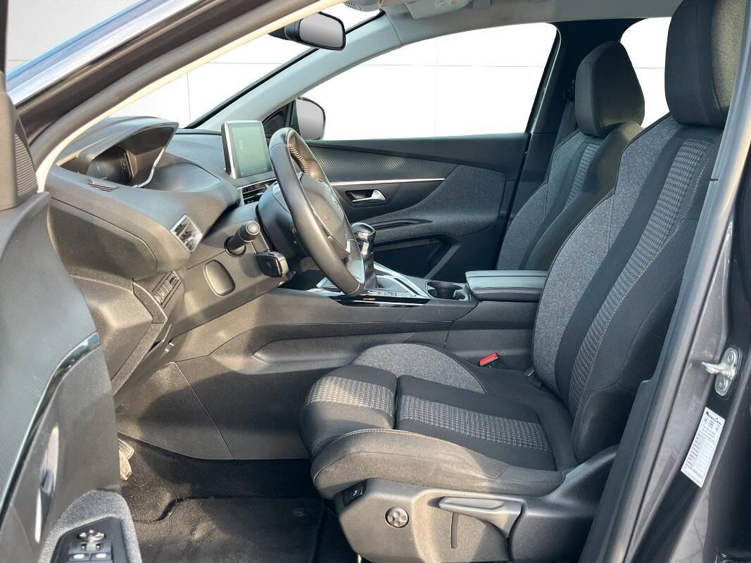 Peugeot 3008 II 1.2 puretech t Active s&s 130cv