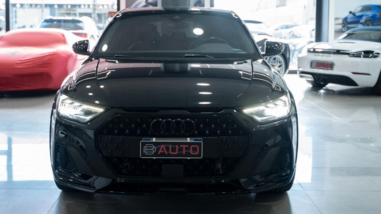 Audi A1 CITYCARVER 30 1.0 TFSI S TRONIC SPORT BLACK EDITIO