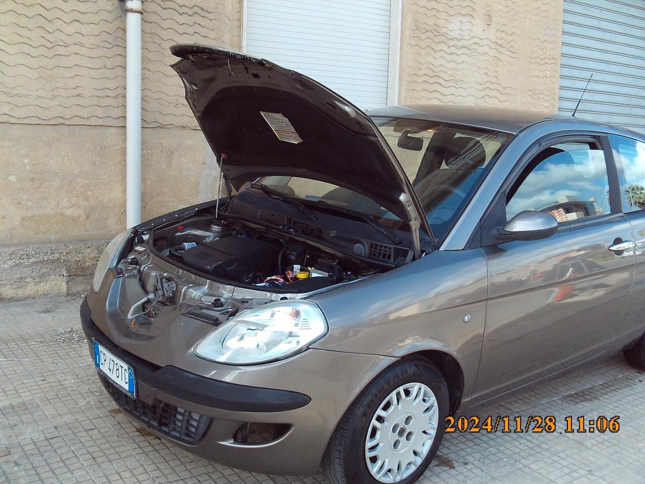 Lancia Ypsilon 1.2 Argento