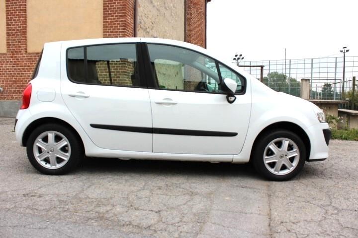 Renault Modus 1.5 dCi 85CV Dynamique clima automatico 5porte cerchi in lega radio cd neopatentati