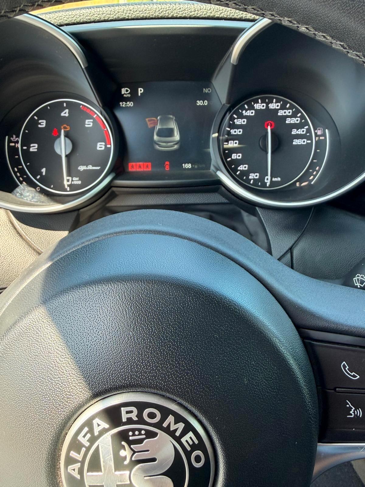 Alfa Romeo Giulia FINANZIABILE 210 CV -Veloce