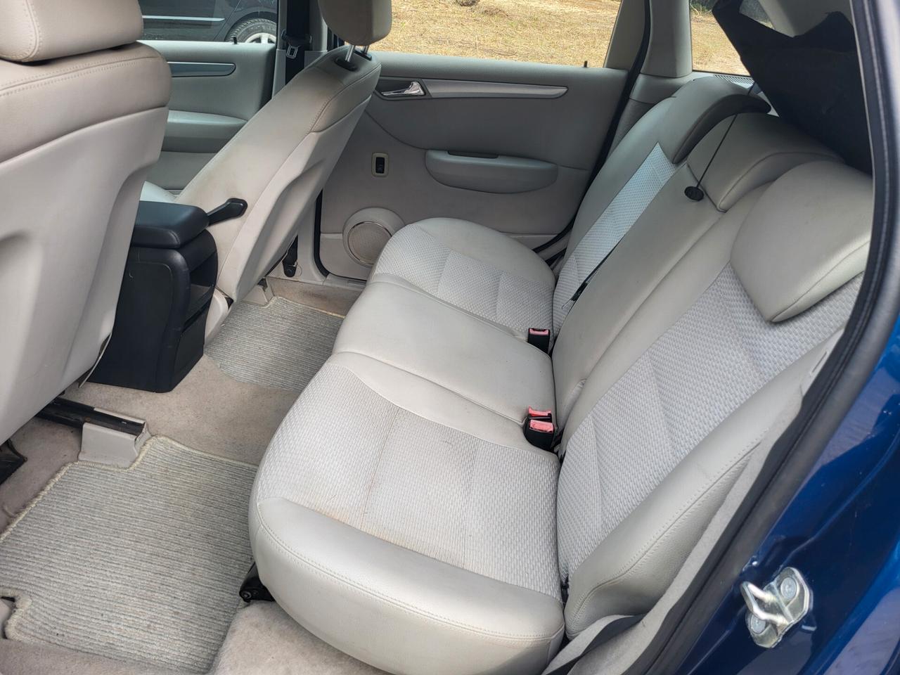 Mercedes-benz B 200