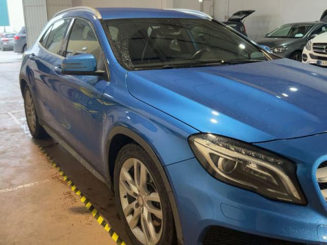 MERCEDES-BENZ GLA 220 CDI Automatic Premium